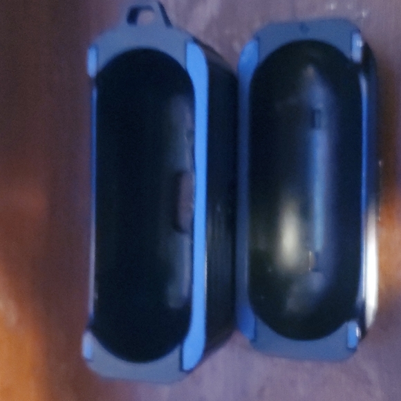 Airpod case - Picture 2 of 2